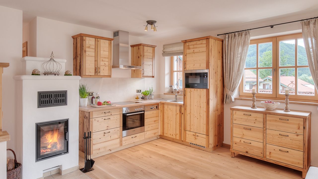 Vollausgestattete Küche, Kachelofen Vollausgestattete Küche, Kachelofen